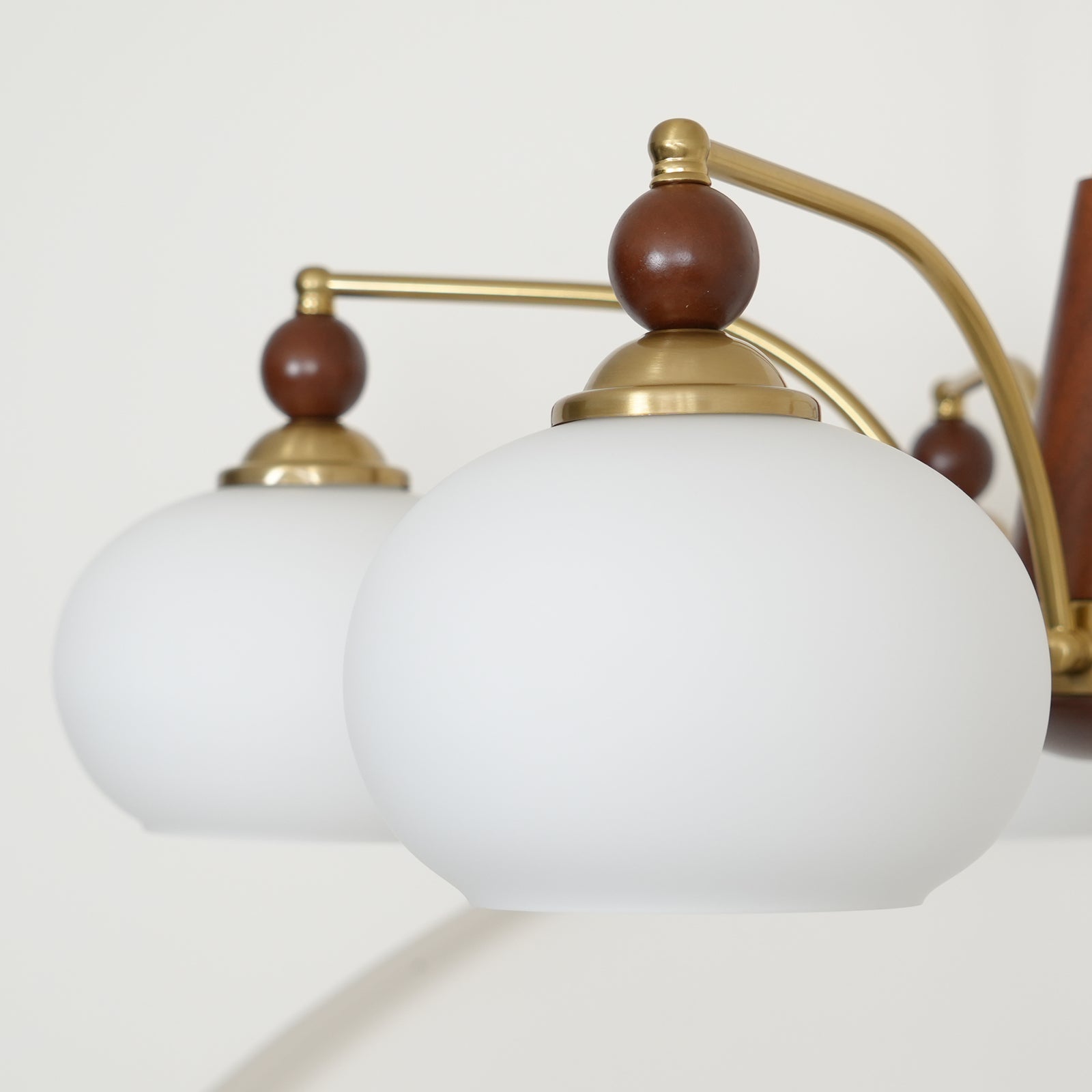 Rioka Retro Chandelier