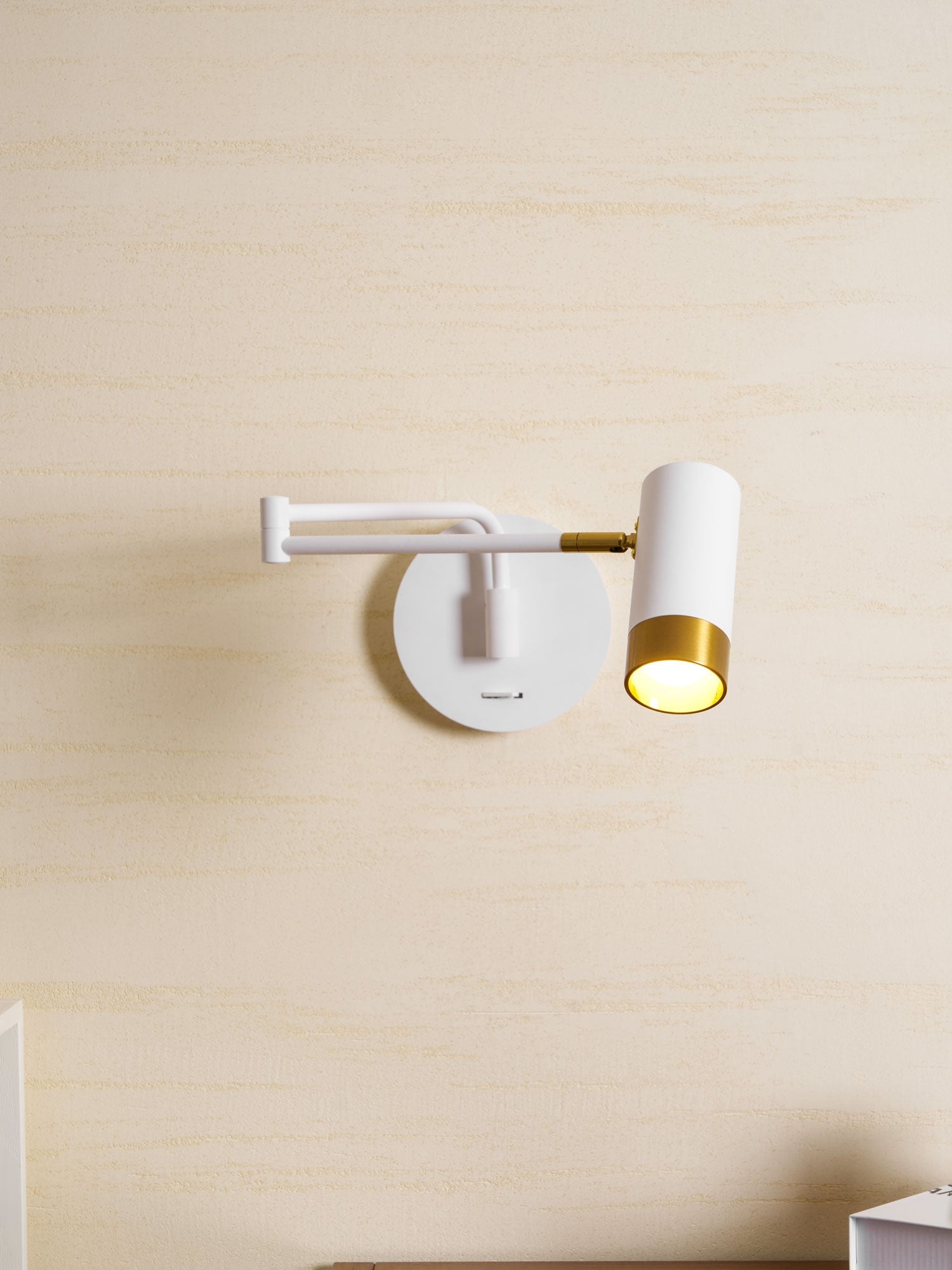 Soraon Linear Wall Light