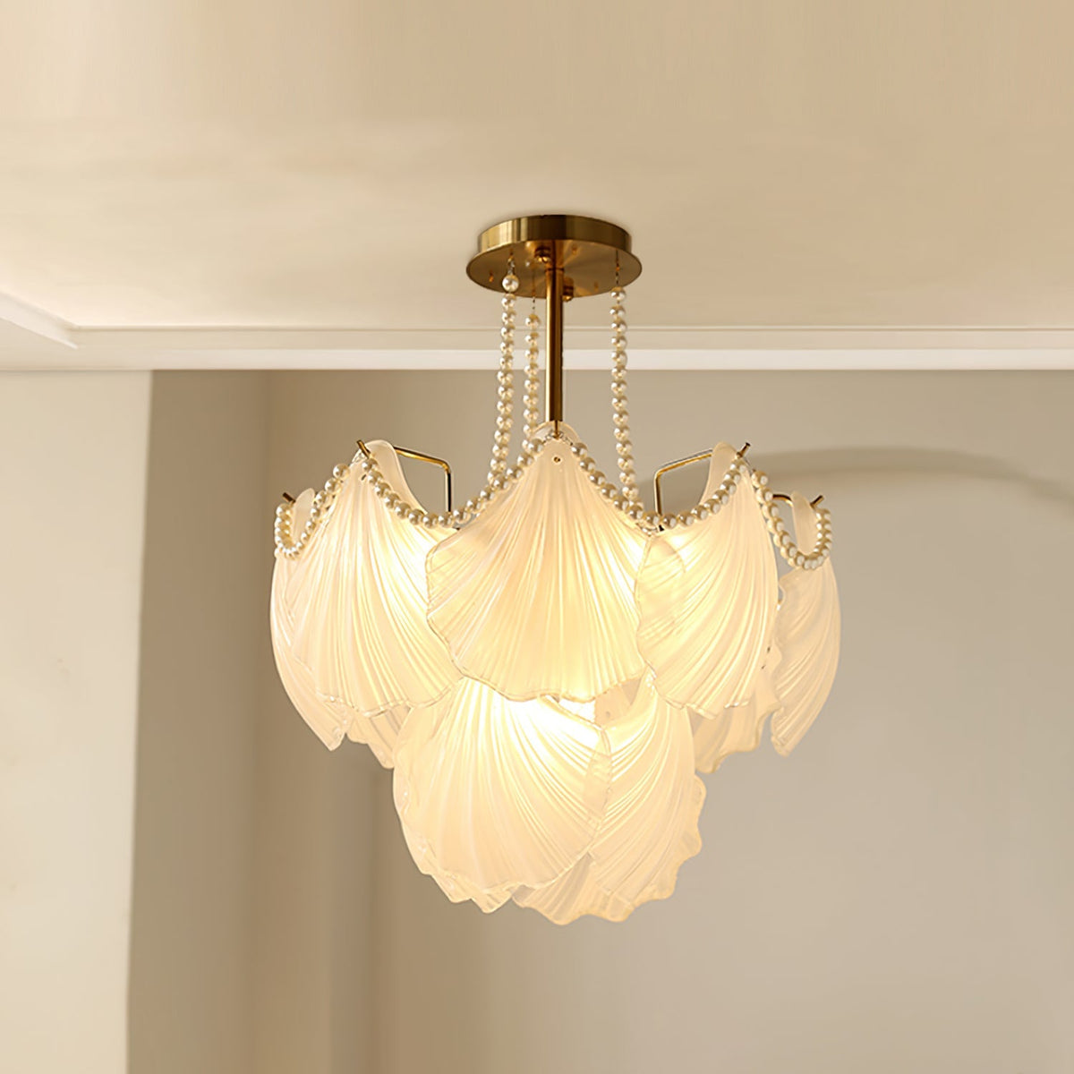 Scallop Shell Chandelier – detail 18