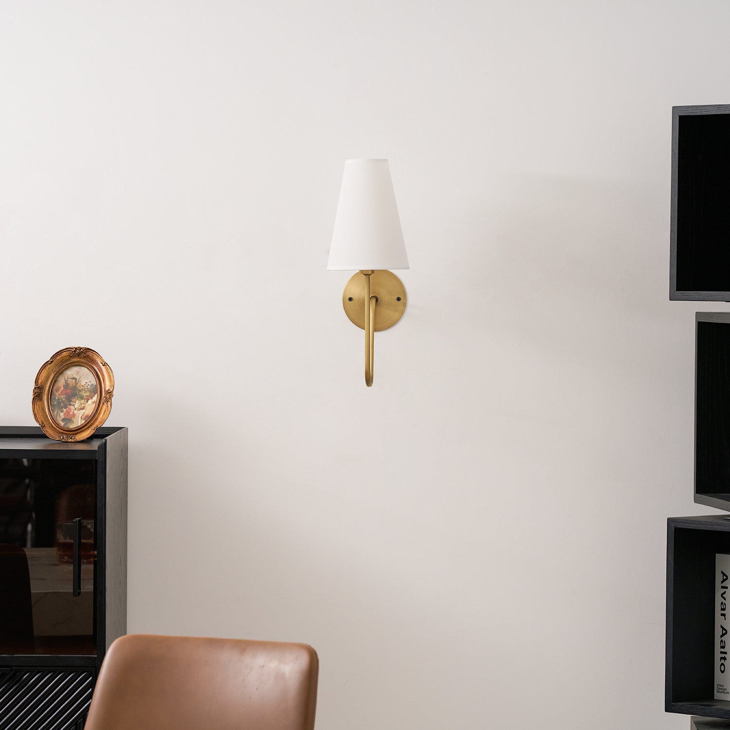 Aron Wall Light