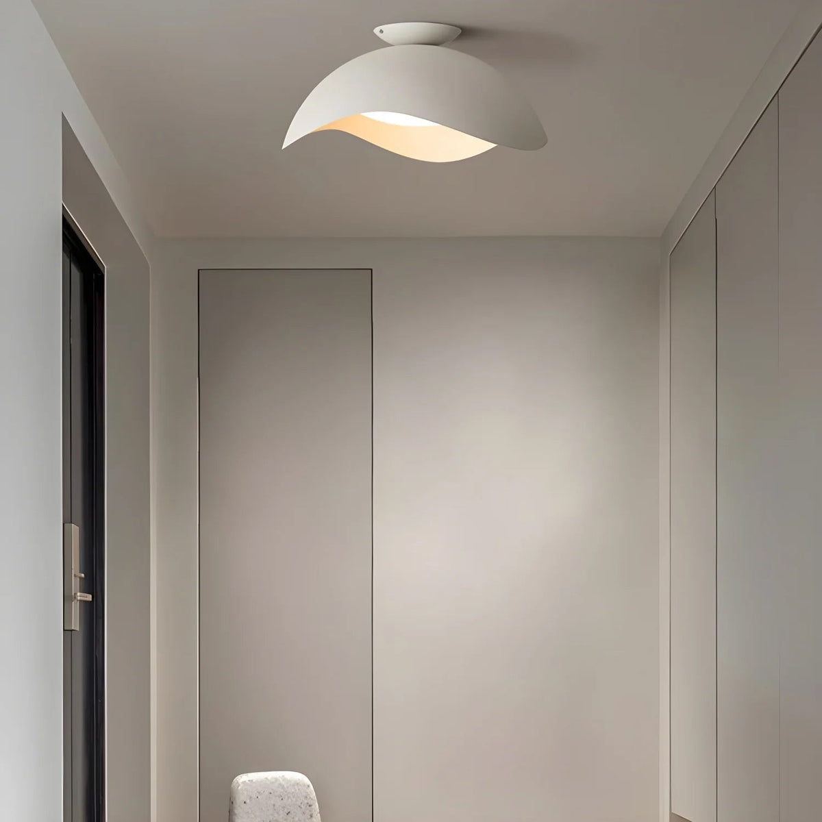 Serene Wave Ceiling Light – detail 2