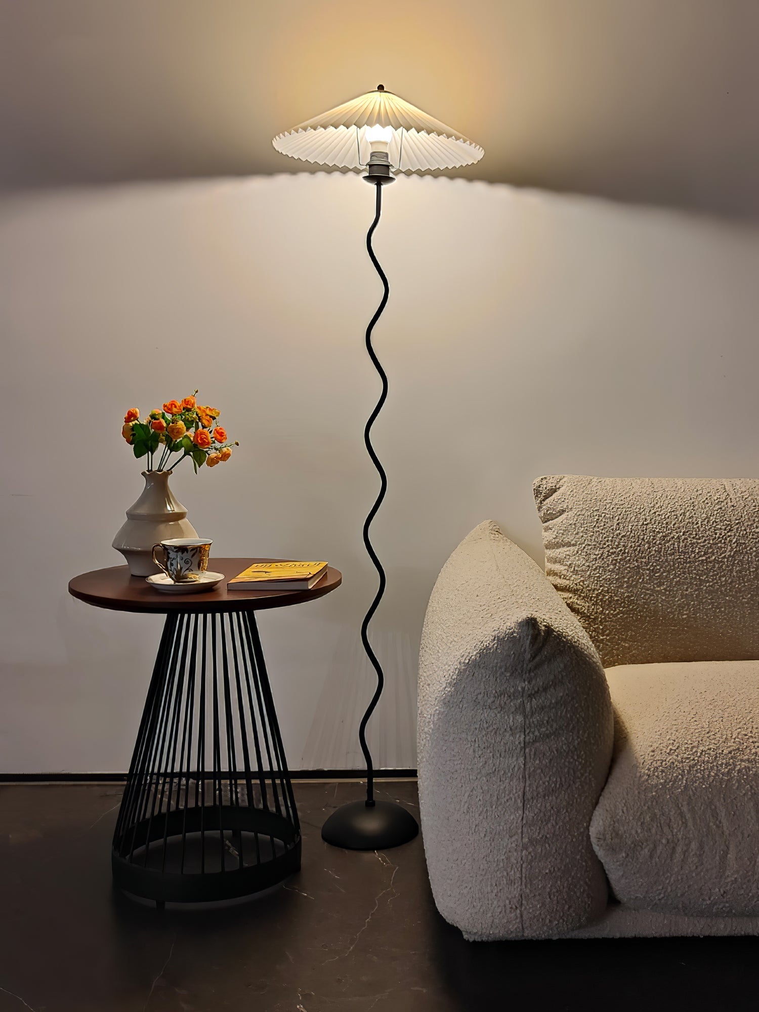 Doveorio Wavy Floor Lamp