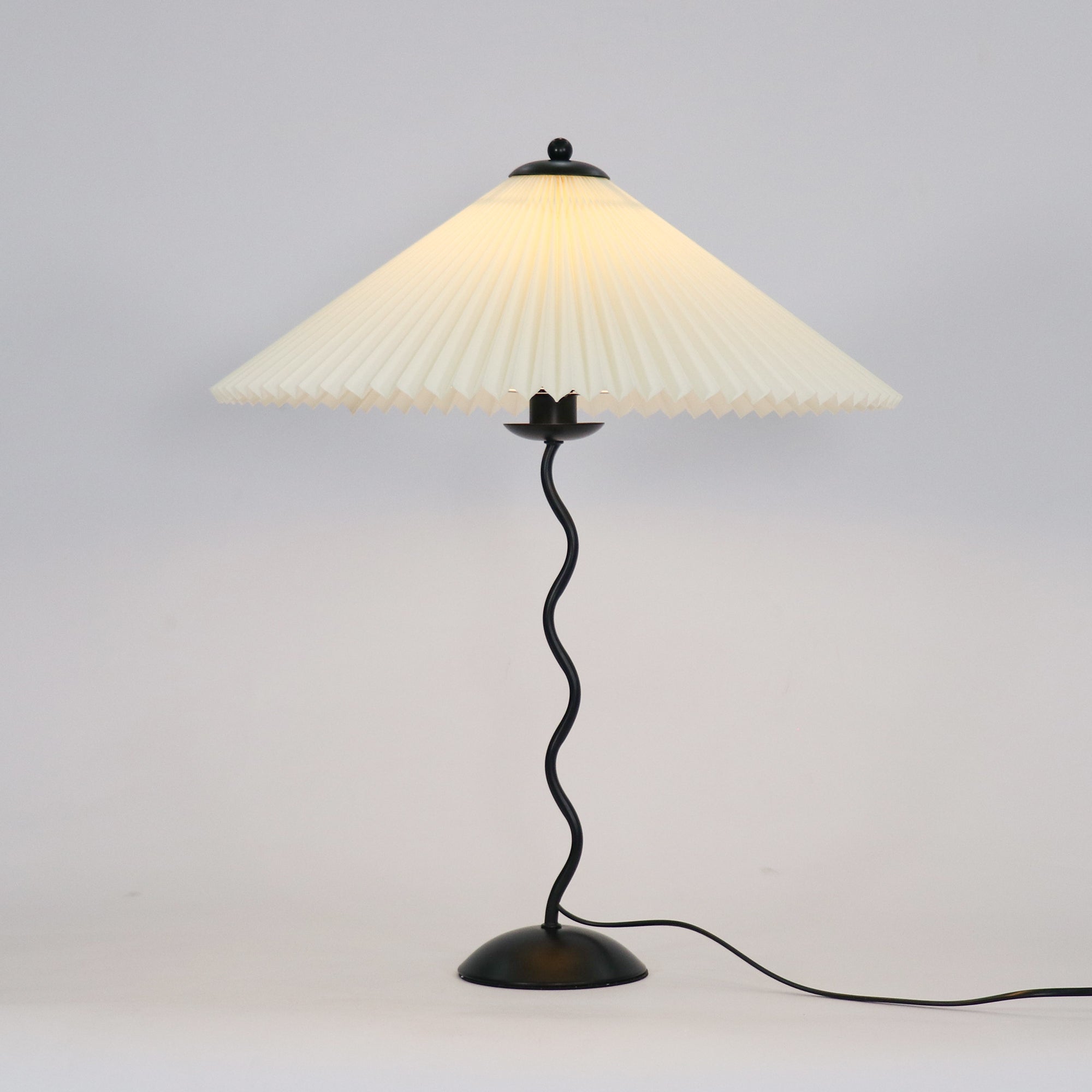 Rion Wavy Table Lamp