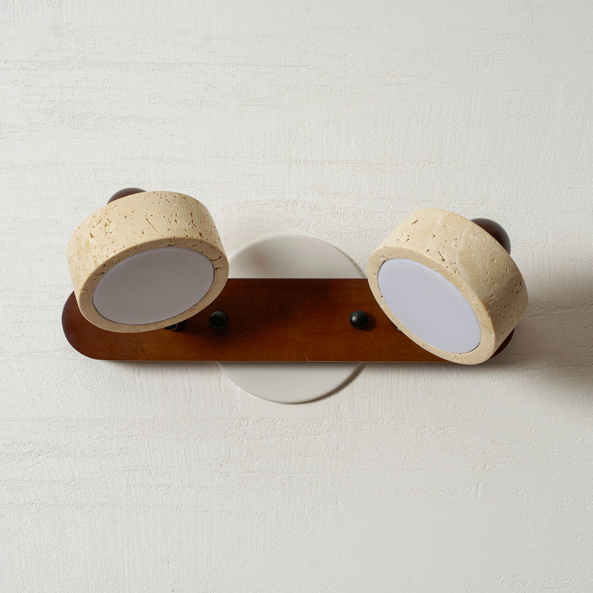 Yaralanon Outdoor Wall Light