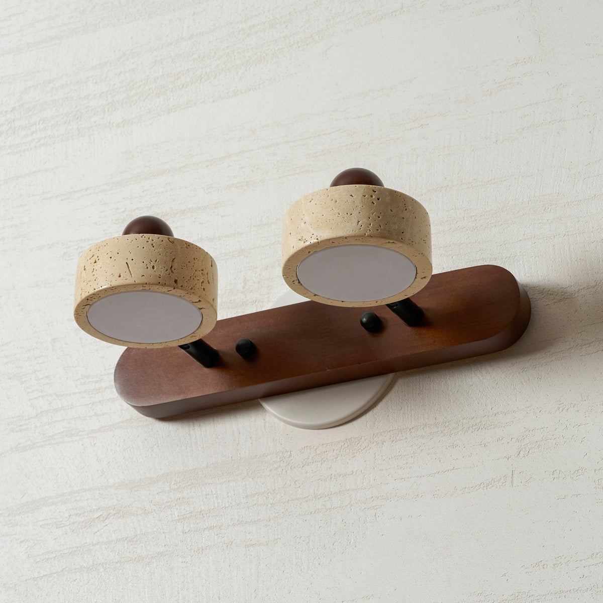 Yaralanon Outdoor Wall Light