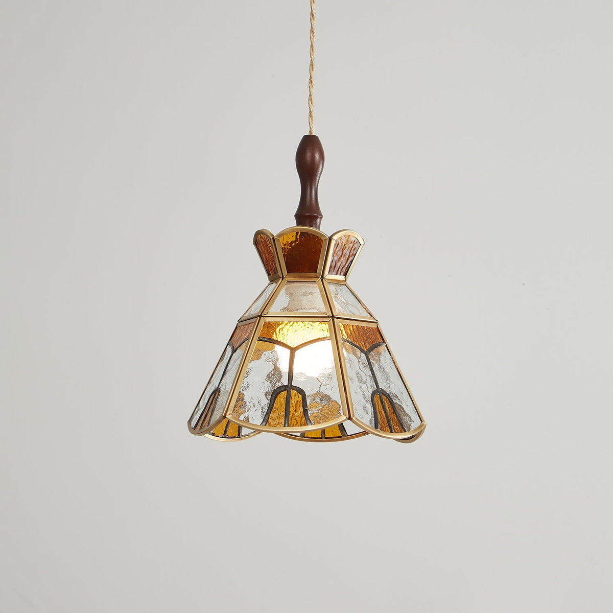Tiffany Stained Glass Pendant Lamp - Vakkerlight