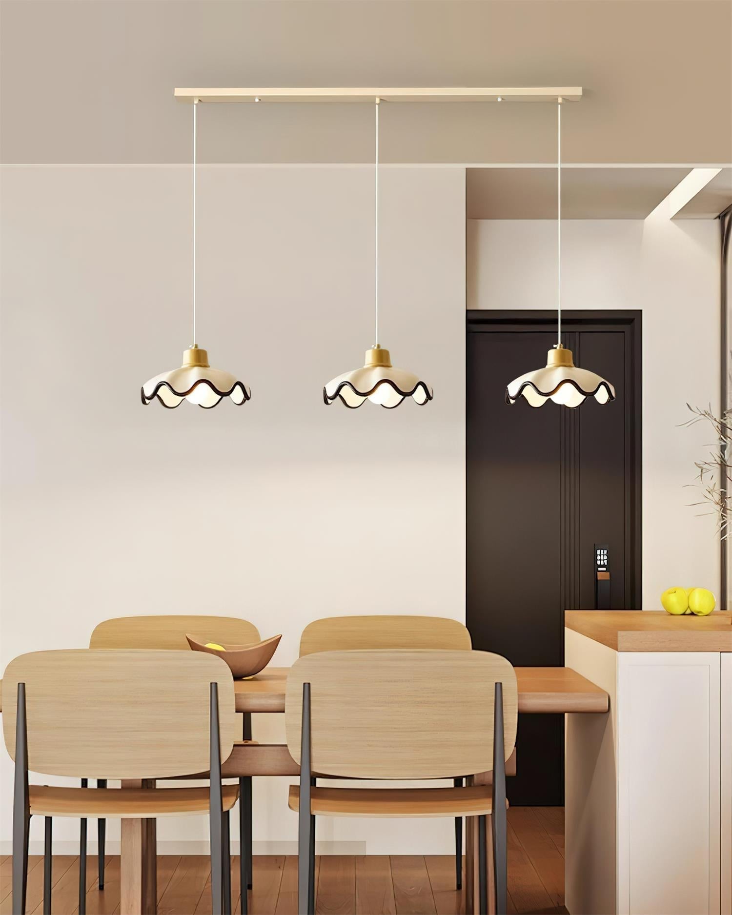 Halenoal Scalloped Pendant Light