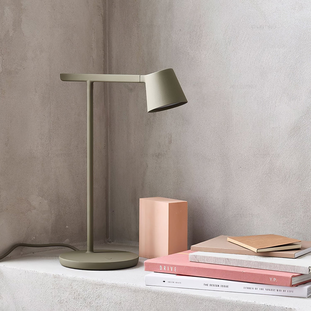 Belvi Minimalist Table Lamp