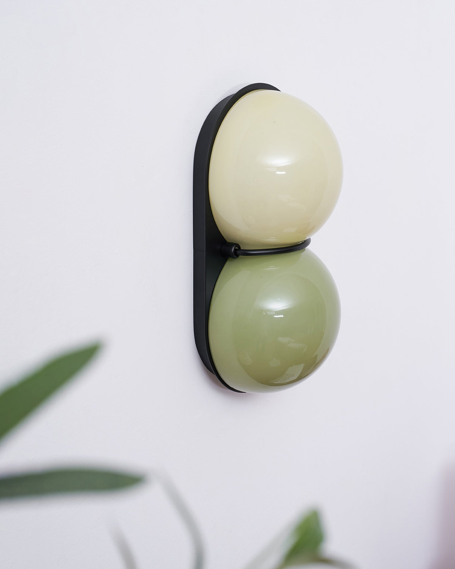 Akroia Wall Light