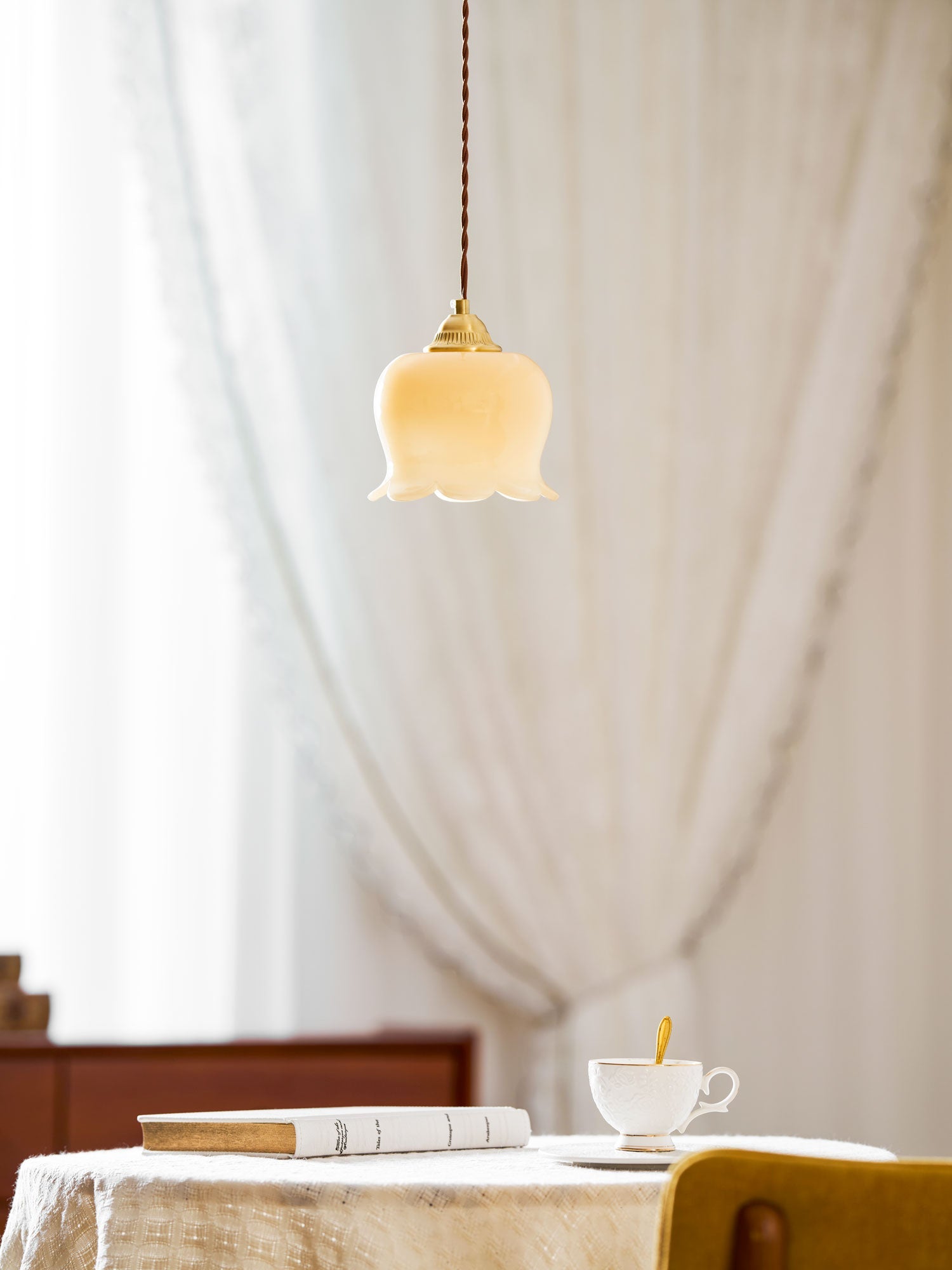 Emaley Flower Pendant Light