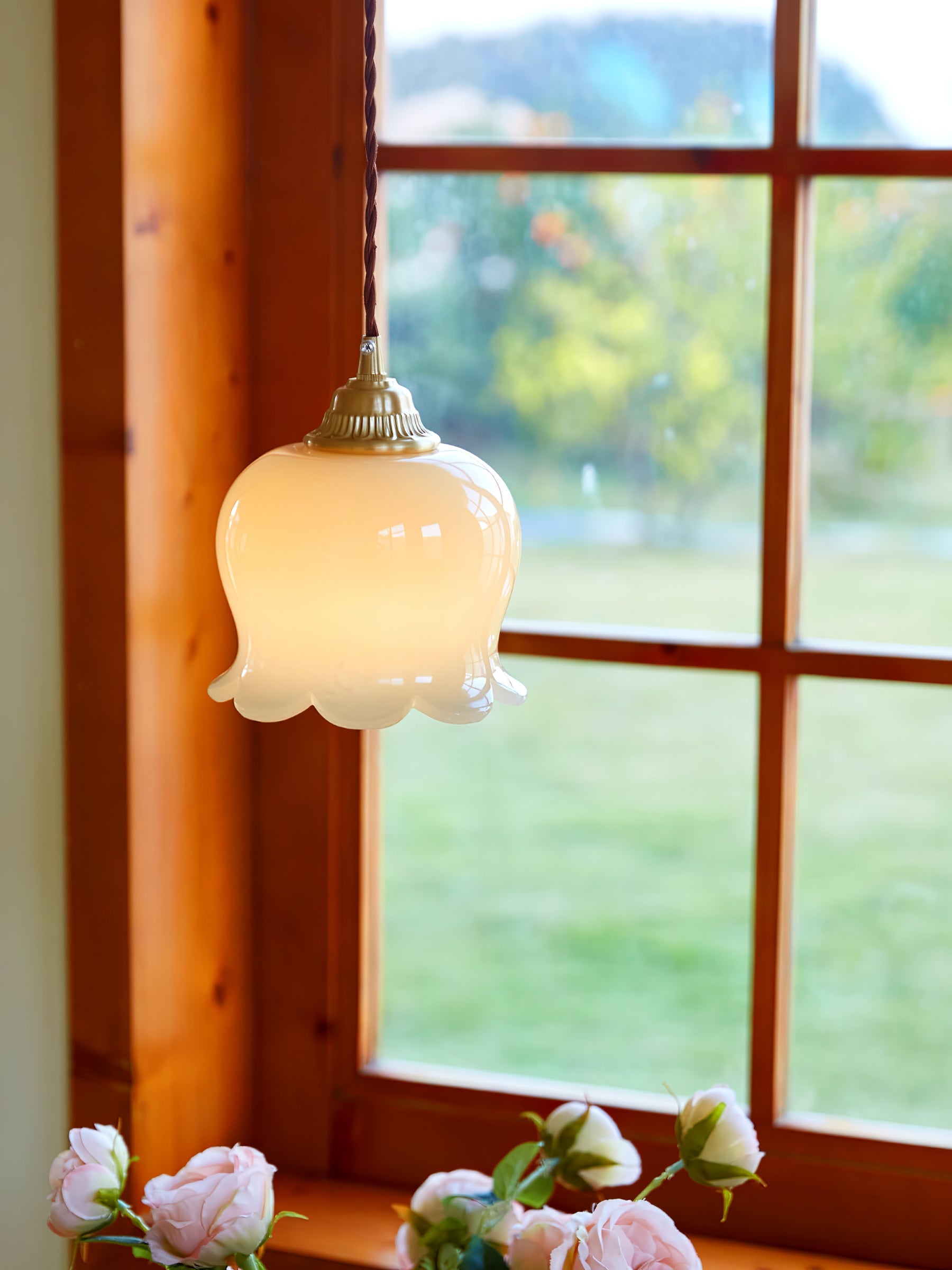 Emaley Flower Pendant Light