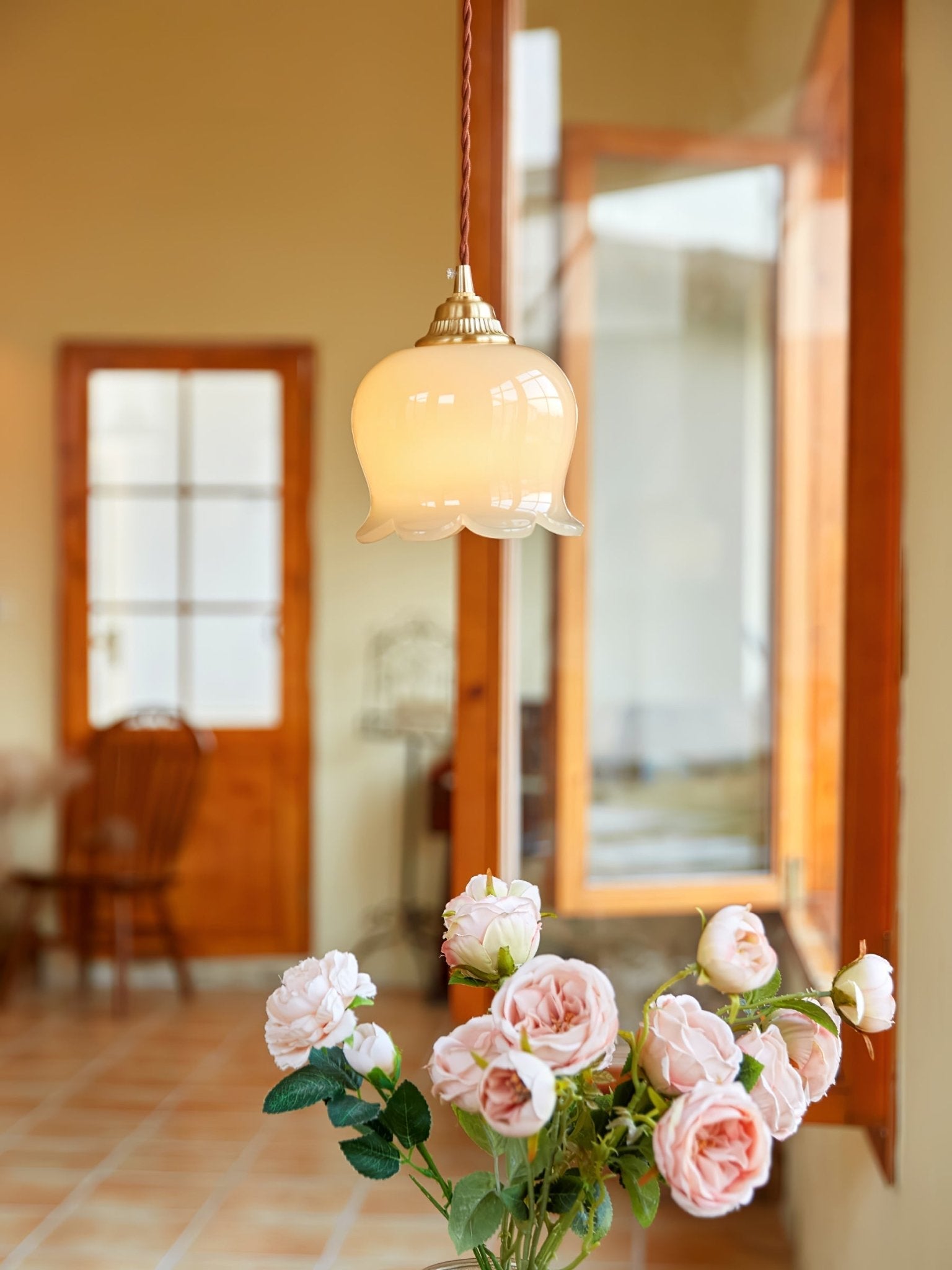 Emaley Flower Pendant Light