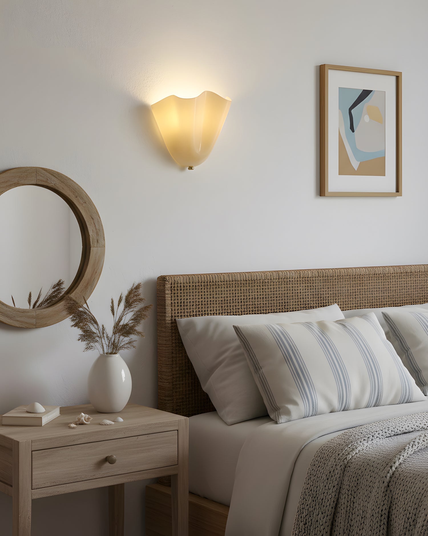 Emuna Shell shape Wall Light