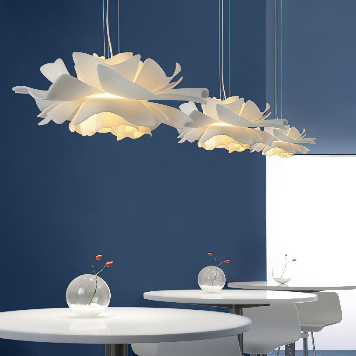 Oakin Lotus Pendant Light
