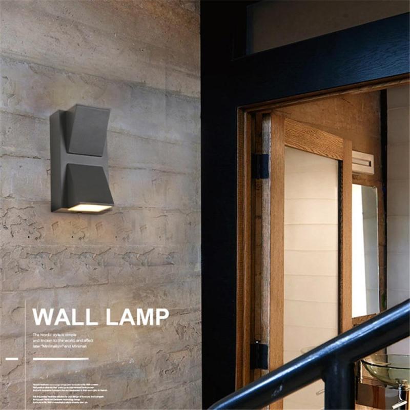 Bayvalin Outdoor Wall Light