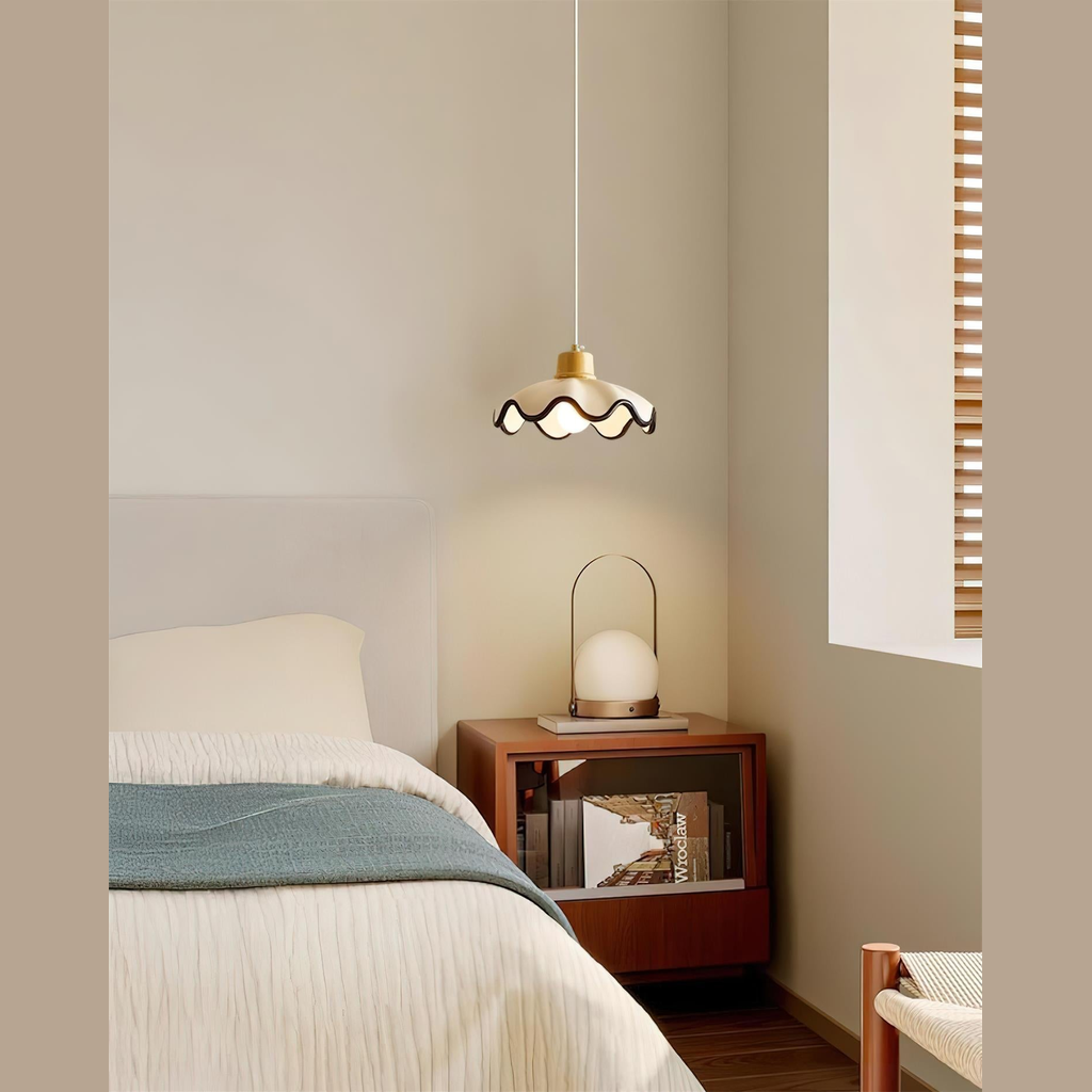 Halenoal Scalloped Pendant Light