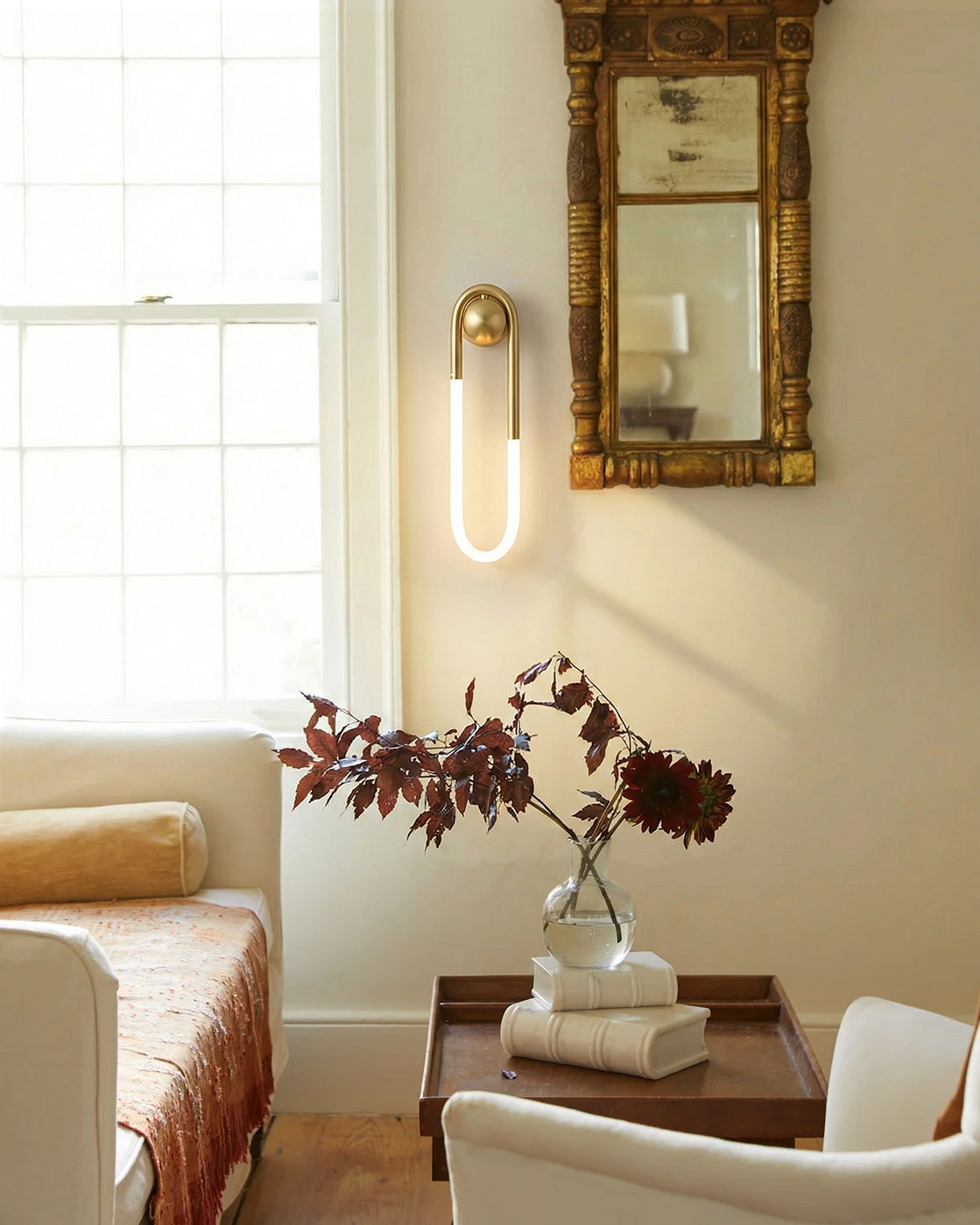 Macove Loop Wall Light